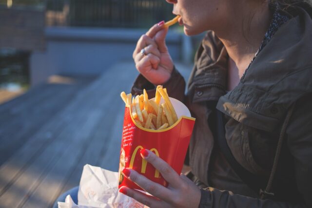 マクドナルドの社長は誰？歴代の社長と戦略も調査